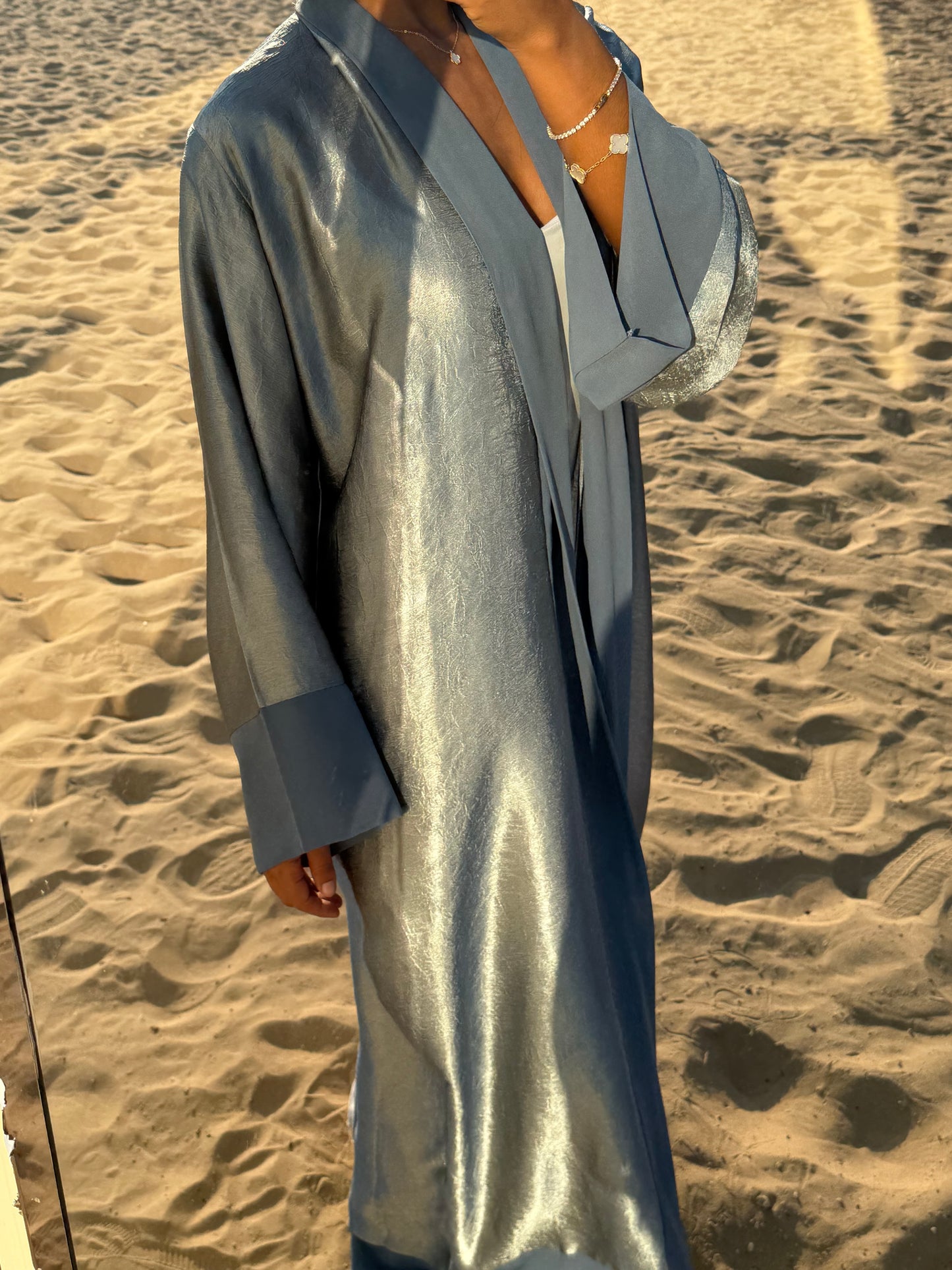 Abaya Satiné Bleu - Ensemble 3 pièces