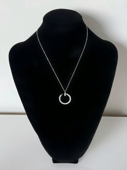 Collier Cercle Argenté avec boucles d’oreilles offertes