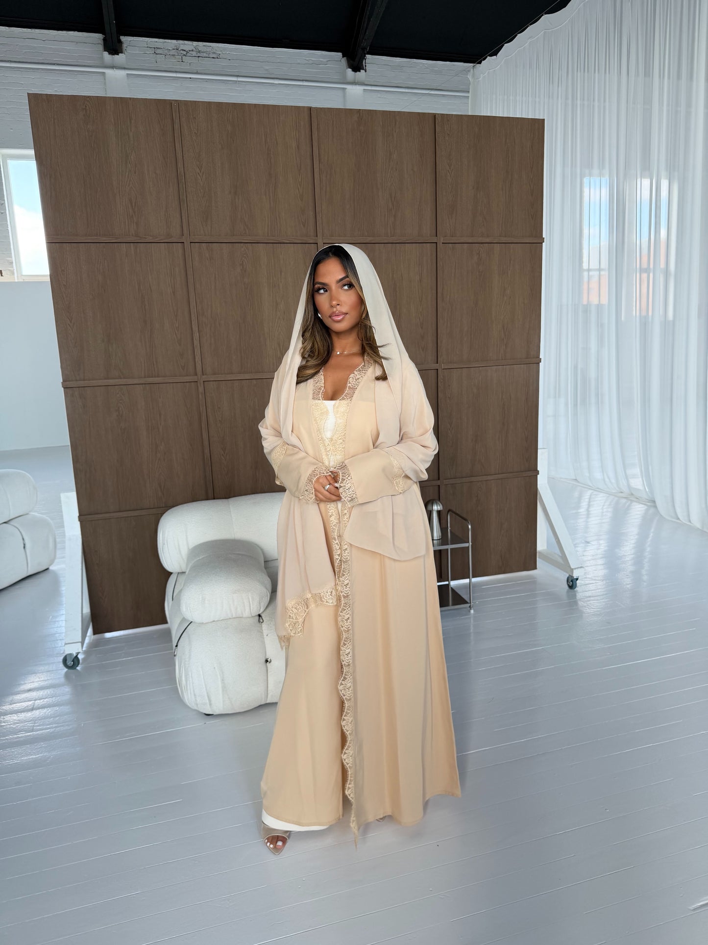 Abaya à dentelle Shemsa - Ensemble 3 pièces