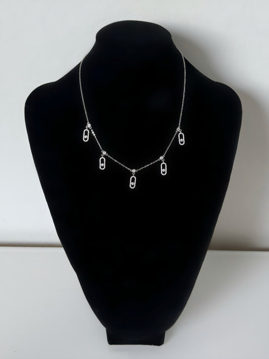 Collier Argenté à Breloques Rectangulaires avec boucles d’oreilles offertes